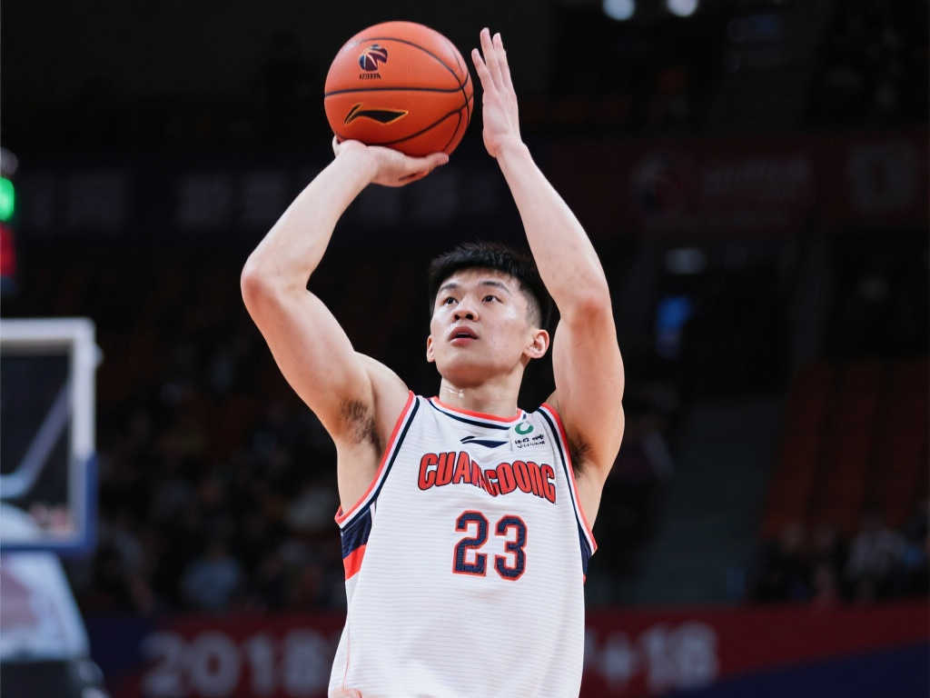 神射手风采！陈盈骏三分球13投6中砍下23分，正负值高达+18